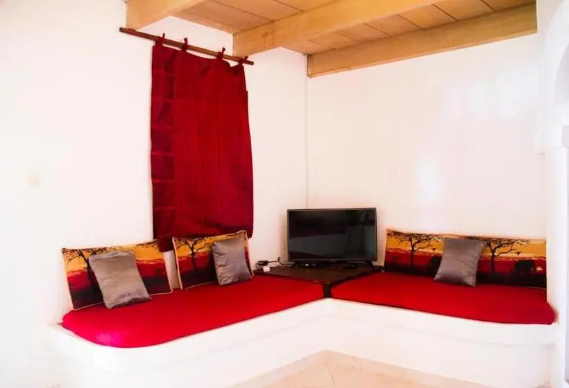 اتاق استاندارد با چشم‌انداز باغ, African Queen Lodge