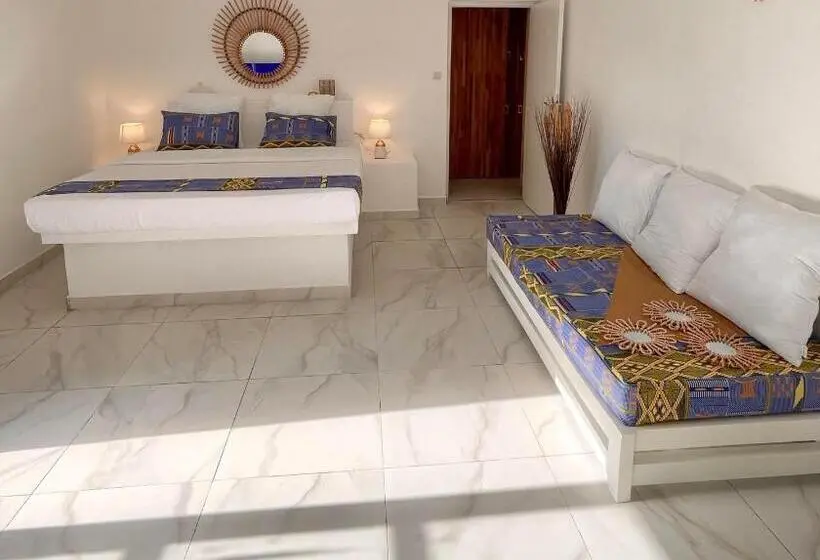 بنگله خانوادگی, African Queen Lodge