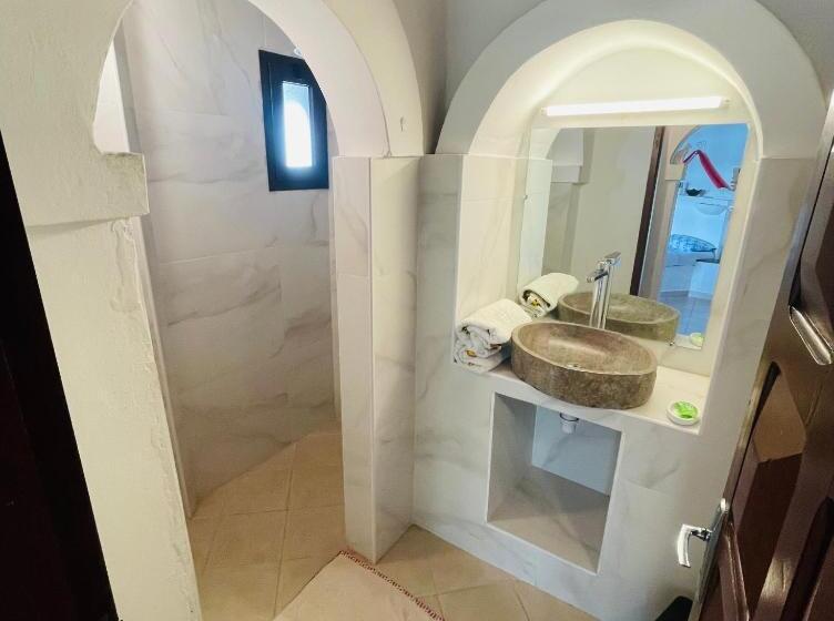 스탠다드 룸 호수 전망, African Queen Lodge