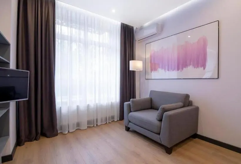 Bisneshuone, Apartua кропивницький