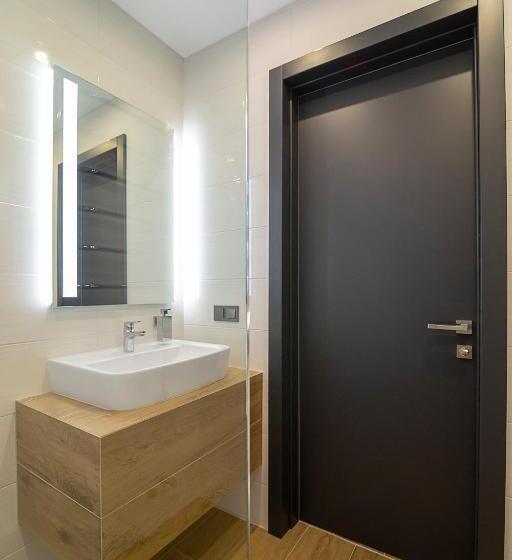 单卧家庭公寓, Apartua кропивницький