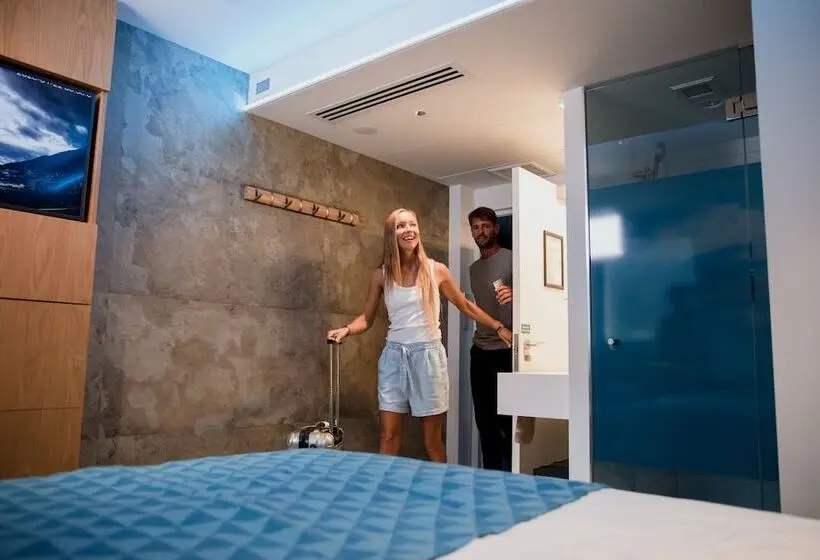 デラックスルーム, Mi Pad Queenstown