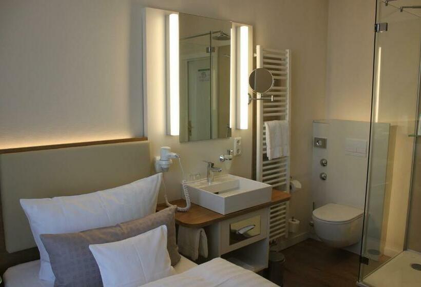 חדר אקונומי יחיד, Stüttgens