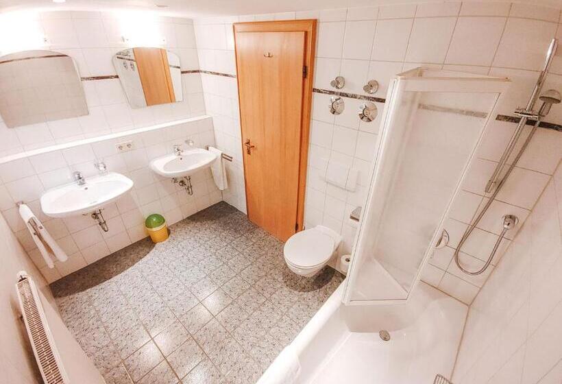 آپارتمان 3 خوابه, Kaiserhof