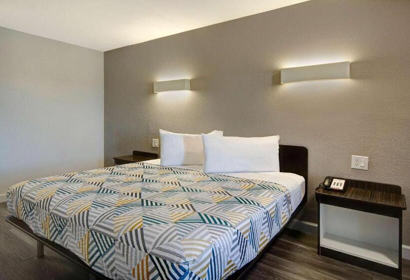 اتاق استاندارد با تخت بزرگ, Studio 6 Fort Worth, Tx   Stockyards East