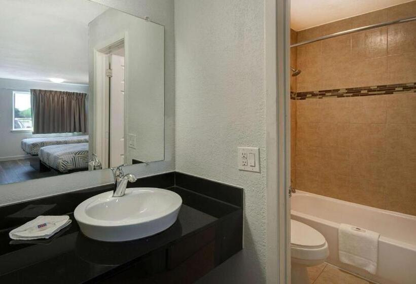 اتاق استاندارد چهار تخته, Studio 6 Fort Worth, Tx   Stockyards East