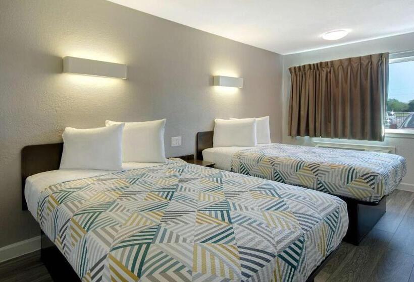 اتاق استاندارد چهار تخته, Studio 6 Fort Worth, Tx   Stockyards East