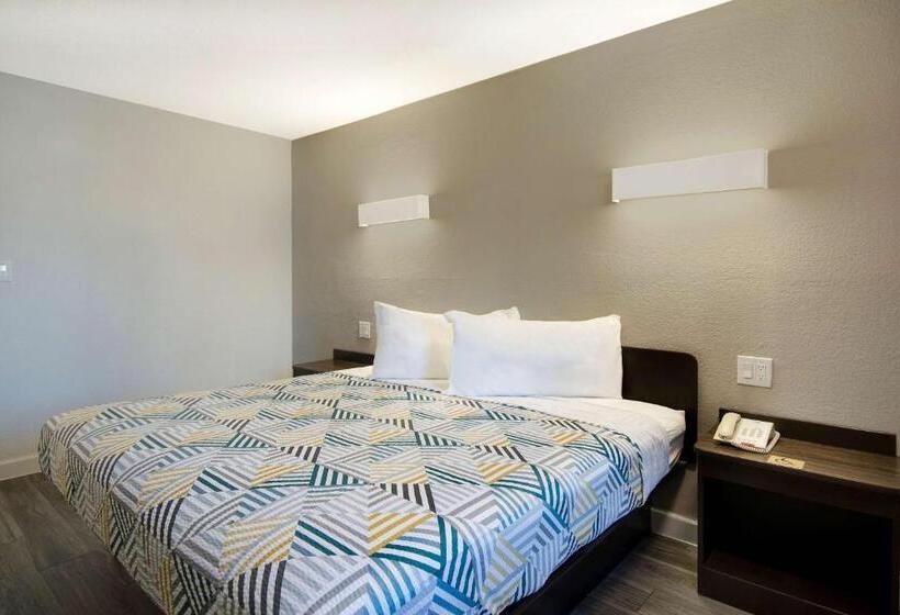 اتاق استاندارد با تخت بزرگ برای معلولان, Studio 6 Fort Worth, Tx   Stockyards East