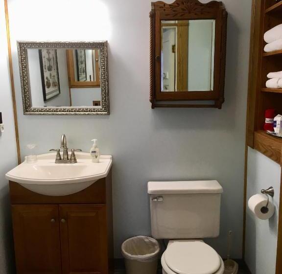 غرفة قياسية, Old Iron Inn Bed And Breakfast