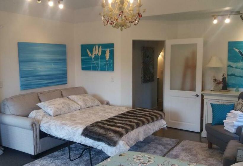 חדר דלוקס, Boutique Art Retreat