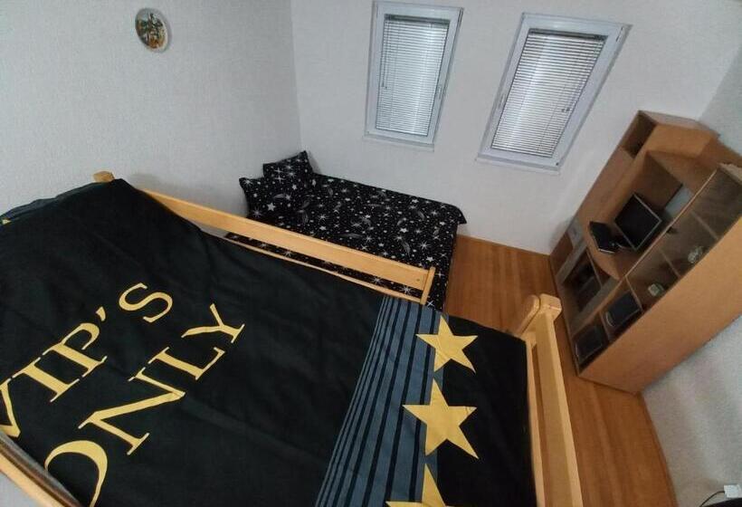 خانه 3 خوابه, Lakeview Rest Home