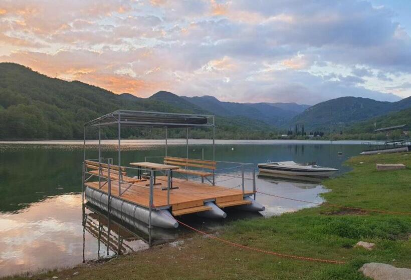 خانه 3 خوابه, Lakeview Rest Home