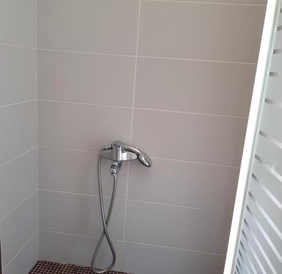 خانه 3 خوابه, Lakeview Rest Home