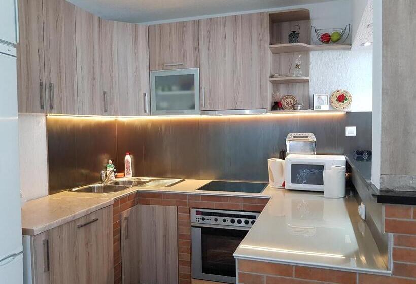 خانه 3 خوابه, Lakeview Rest Home