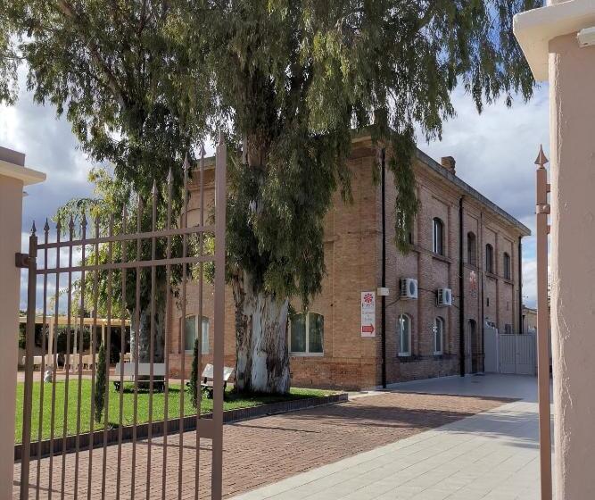 エコノミールーム, Flos Guest House