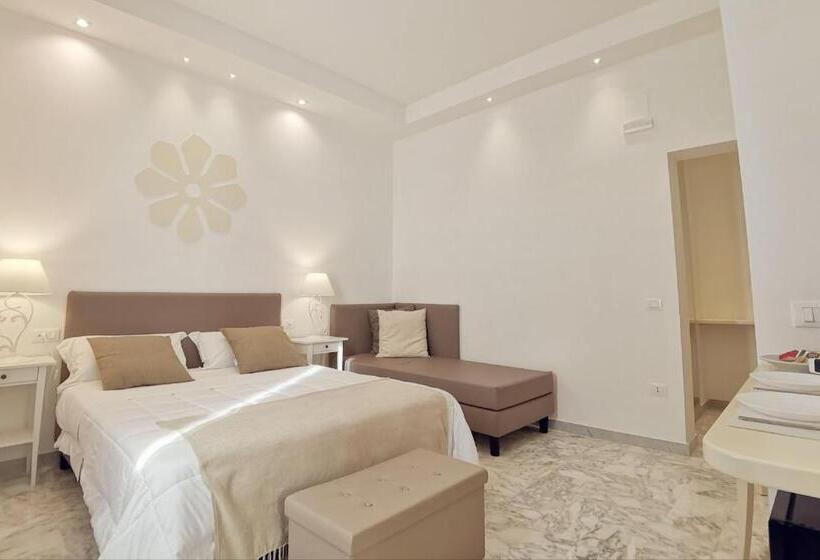 スーペリアールーム, Flos Guest House