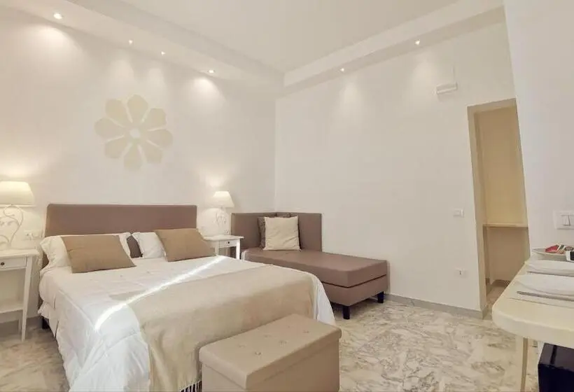 スーペリアールーム, Flos Guest House