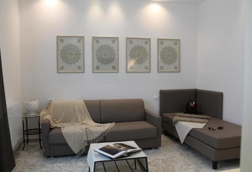 デラックスルーム, Flos Guest House