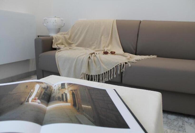 Номер Deluxe, Flos Guest House