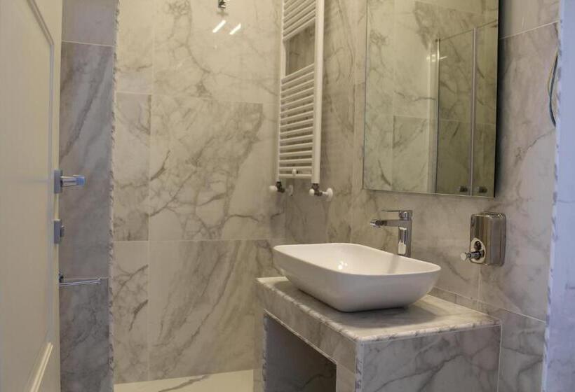 デラックスルーム, Flos Guest House