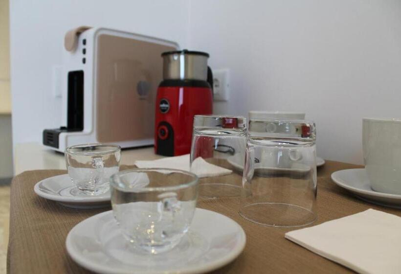 スーペリアールーム, Flos Guest House