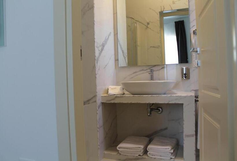 ガーデンビューファミリールーム, Flos Guest House