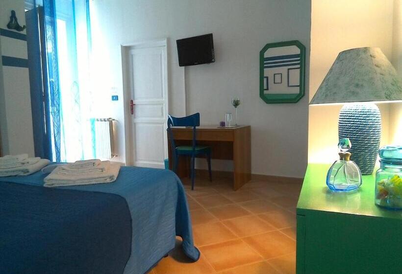 带2个卧室的套房, Bed&book Palazzo Cutelli