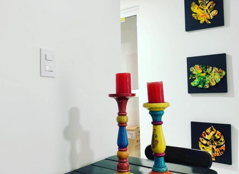 סטודיו משפחתי, Edificio Saintjoseph