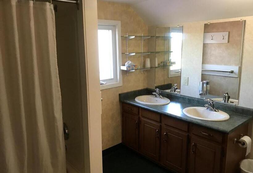 منزل 3 غرف نوم, Country Inn Listowel