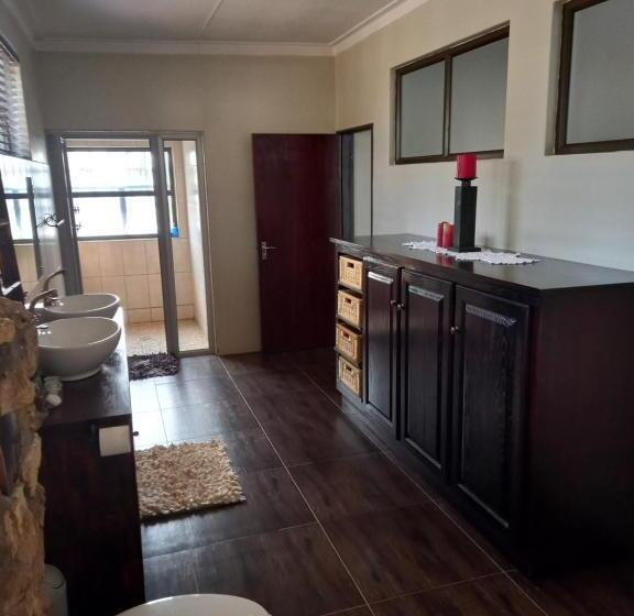 اتاق لوکس, Die Windpomp Guesthouse