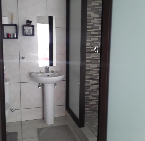 اتاق لوکس, Die Windpomp Guesthouse