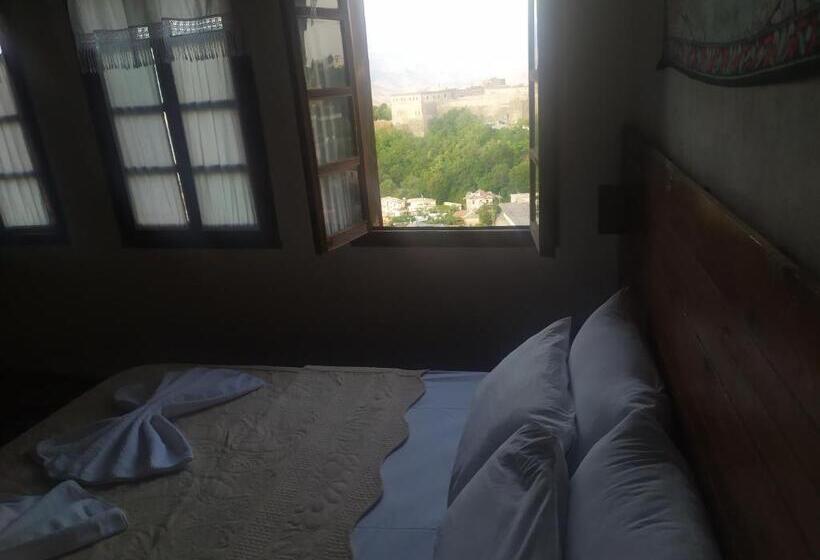 اتاق لوکس با چشم‌انداز, Guest House Salaria