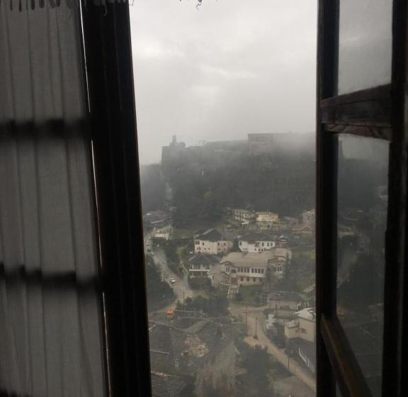 اتاق لوکس با چشم‌انداز, Guest House Salaria