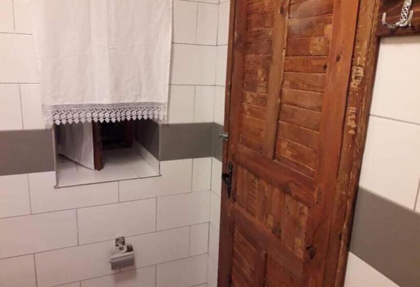 اتاق استاندارد سه نفره, Guest House Salaria