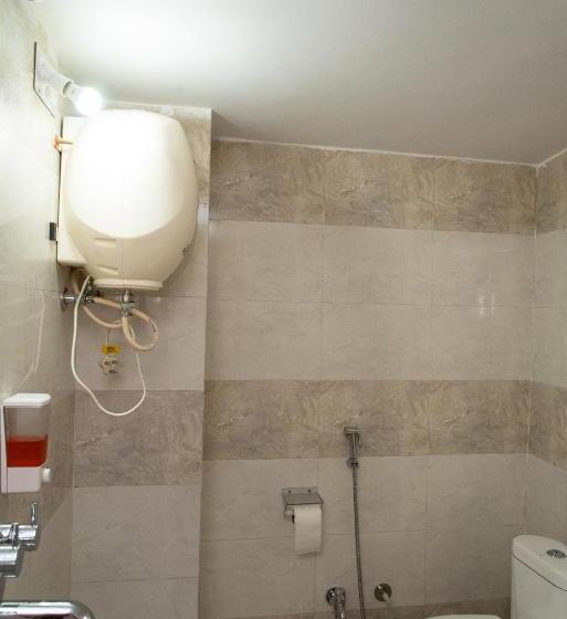 اتاق خانوادگی, Braj Villa