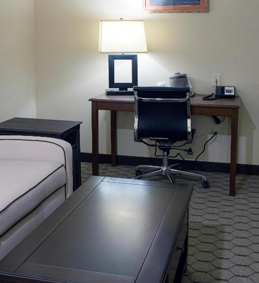 Президентский Люкс, Newcastle Lodge & Convention Center