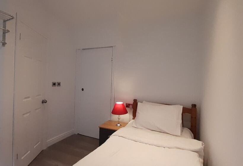 חדר סטנדרט יחיד, The Merrydale Guest House