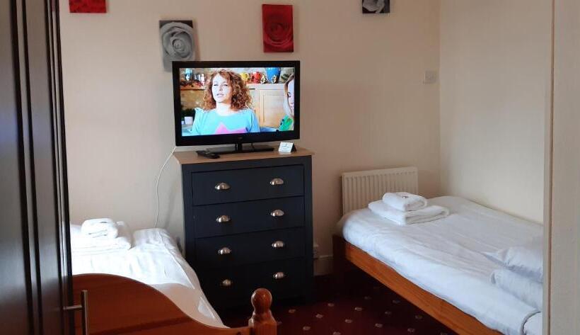 Quarto Familiar, The Merrydale Guest House