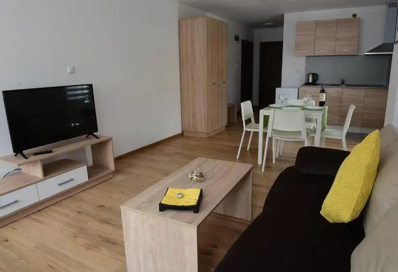 Huoneisto 1 Makuuhuone Terassi, Active Apartments
