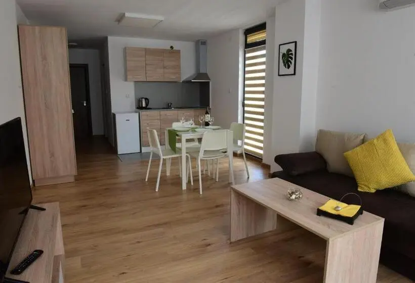 Huoneisto 1 Makuuhuone Terassi, Active Apartments