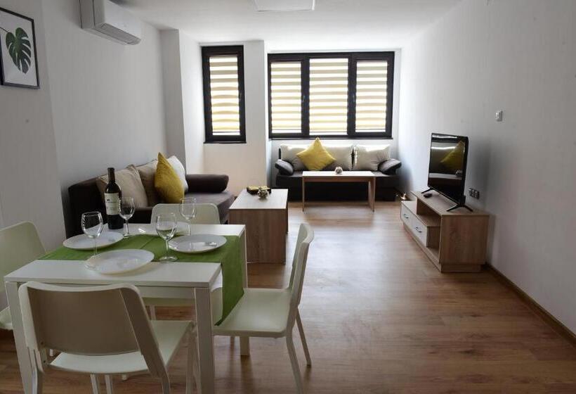 Апартаменты 1 Спальня с Террасой, Active Apartments