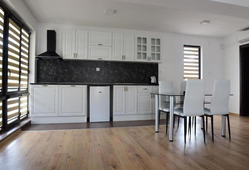 Апартаменты 2 Спальни, Active Apartments