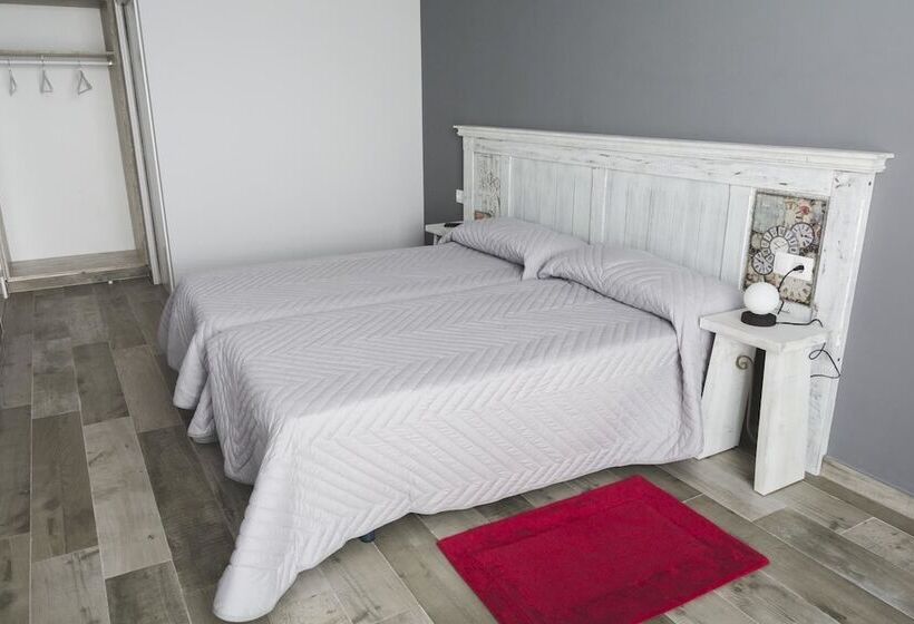 חדר סטנדרט, Mica