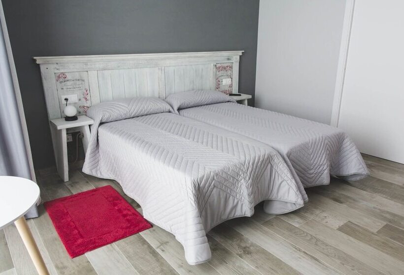 חדר סטנדרט, Mica