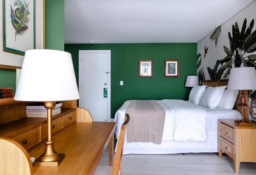 جناح جونيور مطلّ علي حمام السباحة, Villa Do Vale Boutique