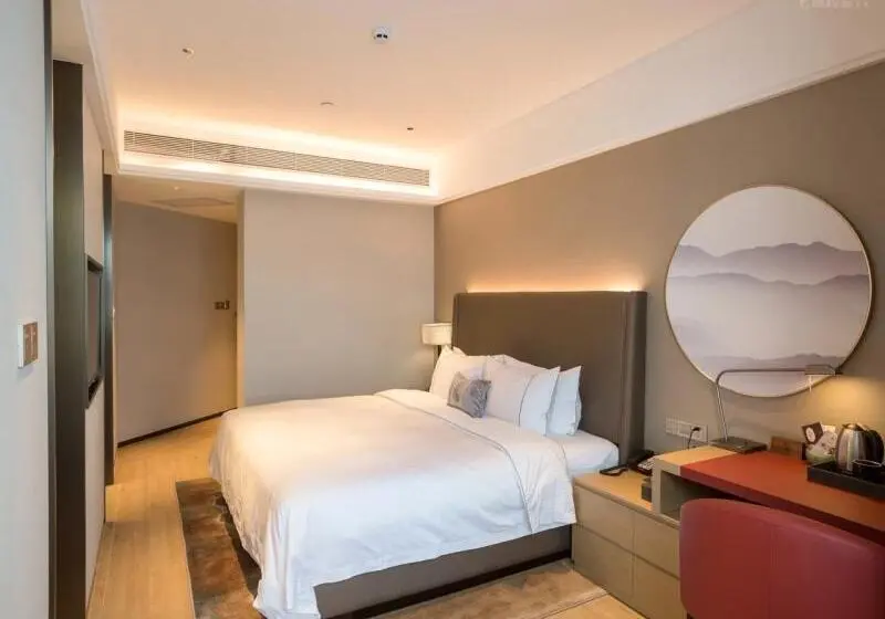 ルームシェアのワンベッド, Ishigaki Guesthouse Hive