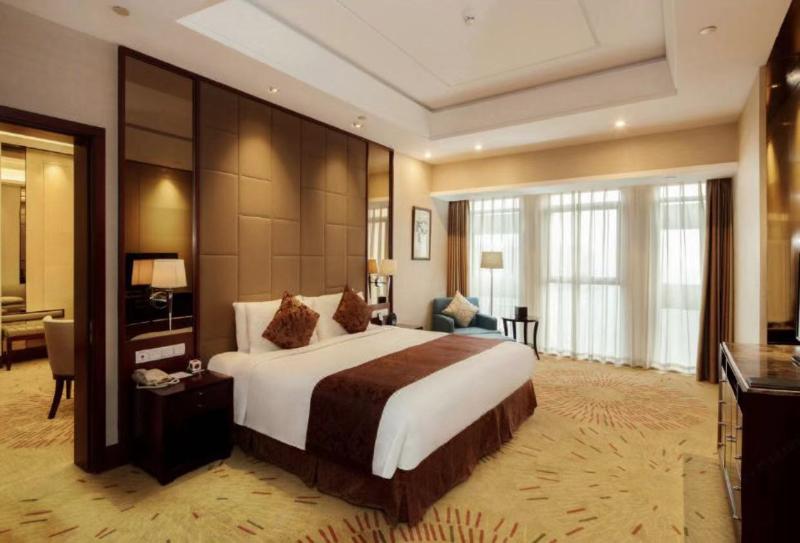 ルームシェアのワンベッド, Ishigaki Guesthouse Hive