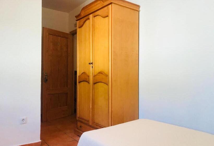 Номер Стандарт, Hostal Restaurante Ecuador