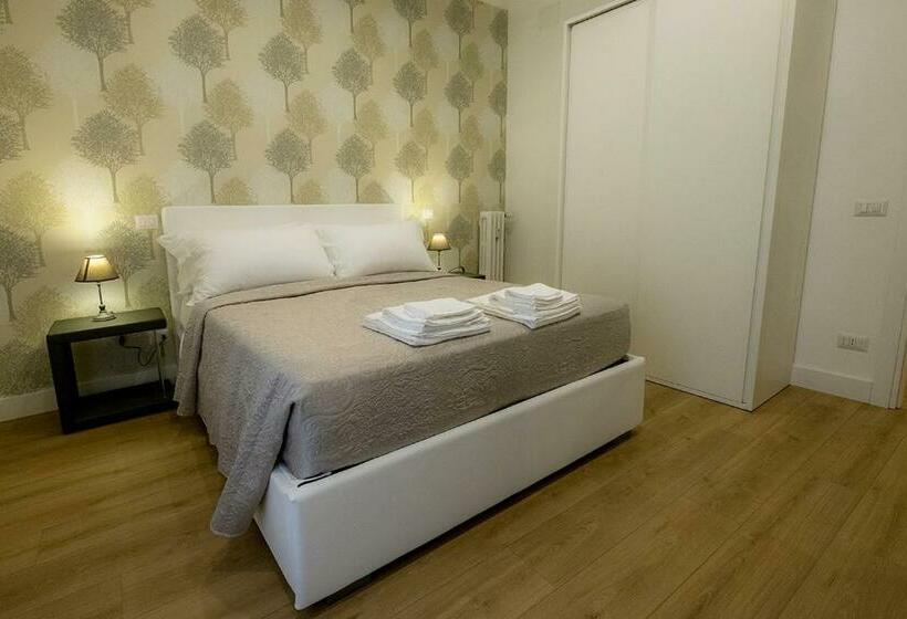 חדר סטנדרט לשלושה עם מרפסת, Suite Pinturicchio