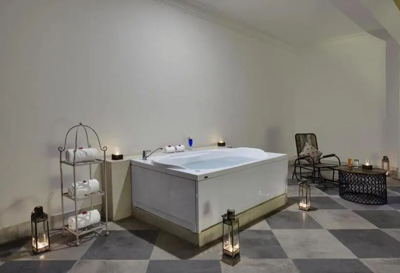 سوئیت با چشمانداز, Fateh Safari Suites By Fateh Collection